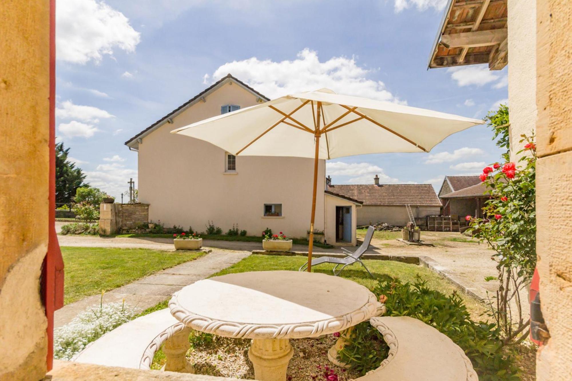 Maison Chaleureuse A Eringes Avec Jardin Et Parking Inclus Exterior foto